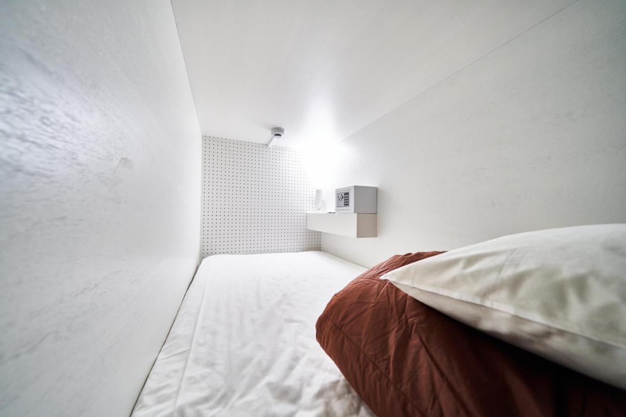 &And Hostel Shinsaibashi East Οσάκα Εξωτερικό φωτογραφία